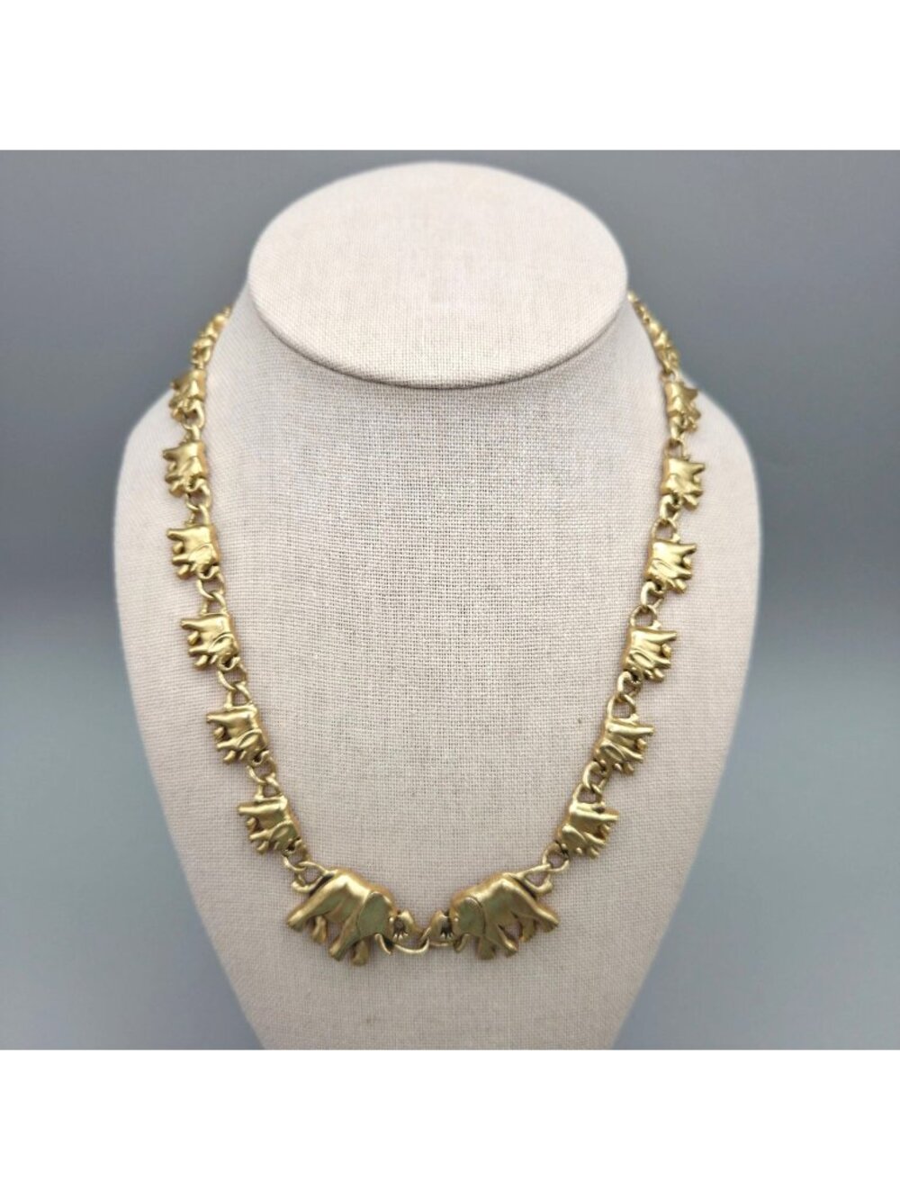 Vtg 1980s Gold Tone Lucky Elephant Parade Link Necklace 16" Figural Statement